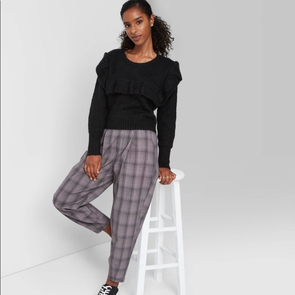 Women's Crewneck Ruffe Puover Sweater - Wid Fabe™